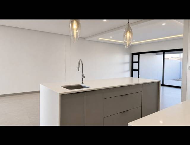 4 BEDROOM FREEHOLD FOR SALE IN SANDOWN
